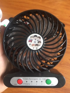 Quạt điện Chạy pin va úab