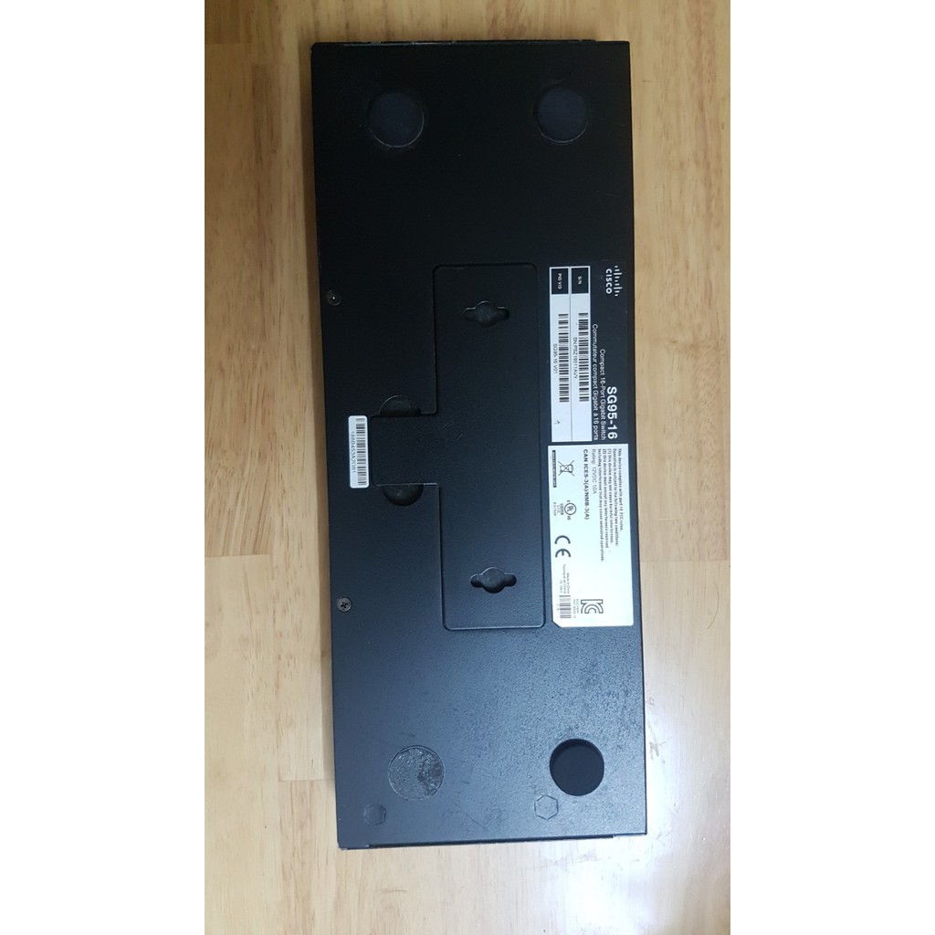 Bộ chuyển mạch switch cisco SG95- 16 16-Port hàng dùng rồi còn rất tốt