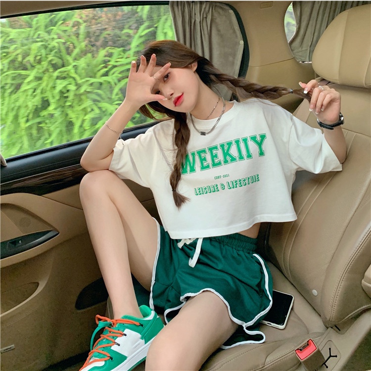 ÁO THUN CROPTOP FORM RỘNG FREESIZE <72KG IN CHỮ WEEKIIY DỄ THƯƠNG HÀN QUỐC CR22015