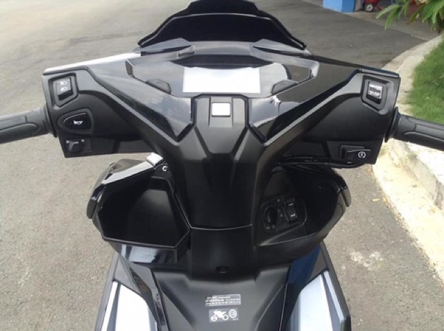 Hốc đựng đồ xe air blade 2020