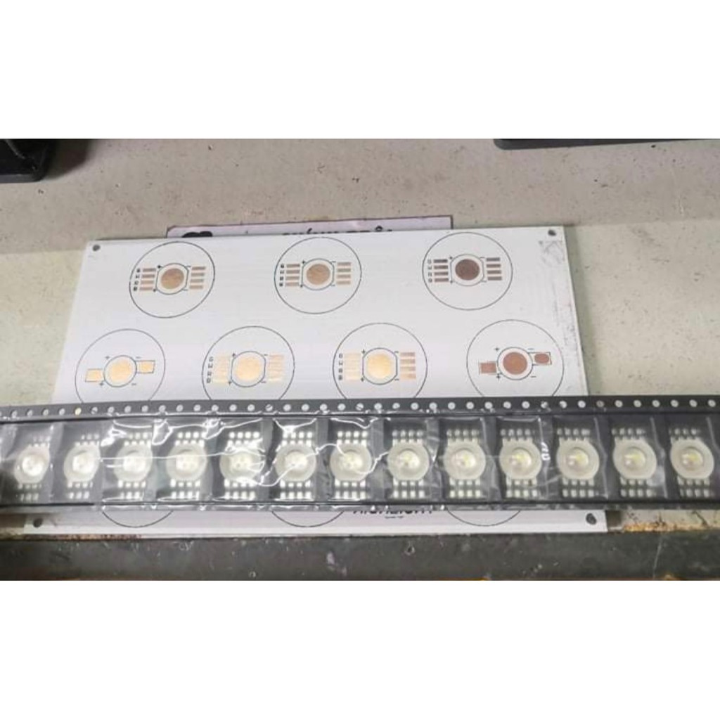Bóng led luxeon wrgb 4 in 1