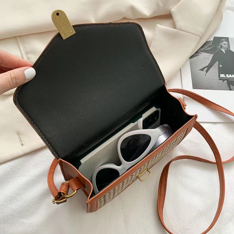 Túi Đeo Chéo Vai Hình Vuông Nhỏ Phong Cách Hồng Kông Thu Đông Mới Cho Nữ