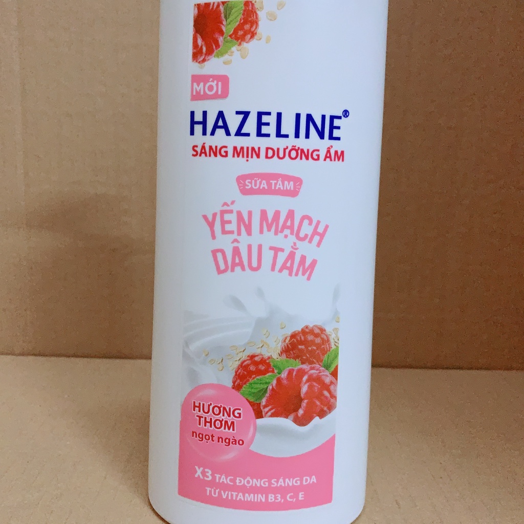 Sữa tắm dưỡng sáng da yến mạch - dâu tằm Hazeline chai 1kg