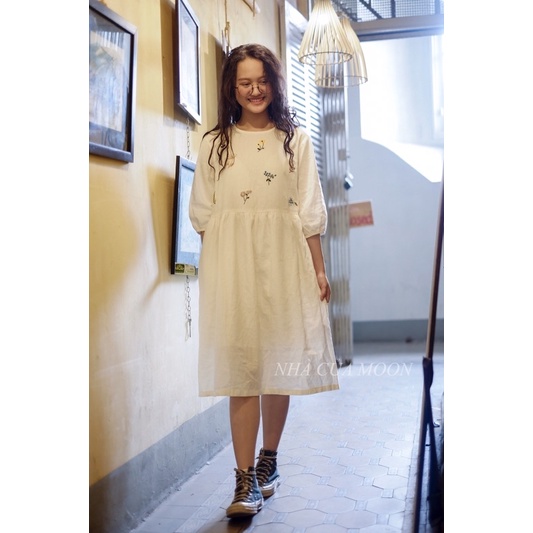 Đầm Linen babydoll thêu tay- Nhà Của Moon