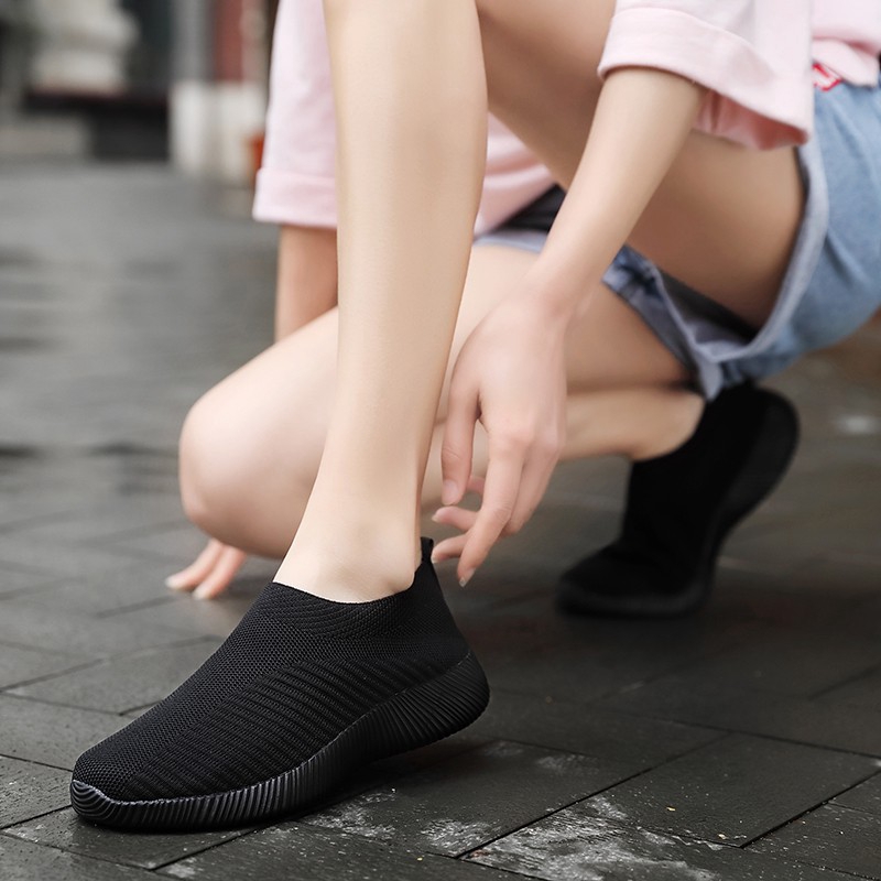 Giày thể thao vải co giãn thoáng khí cho nữ