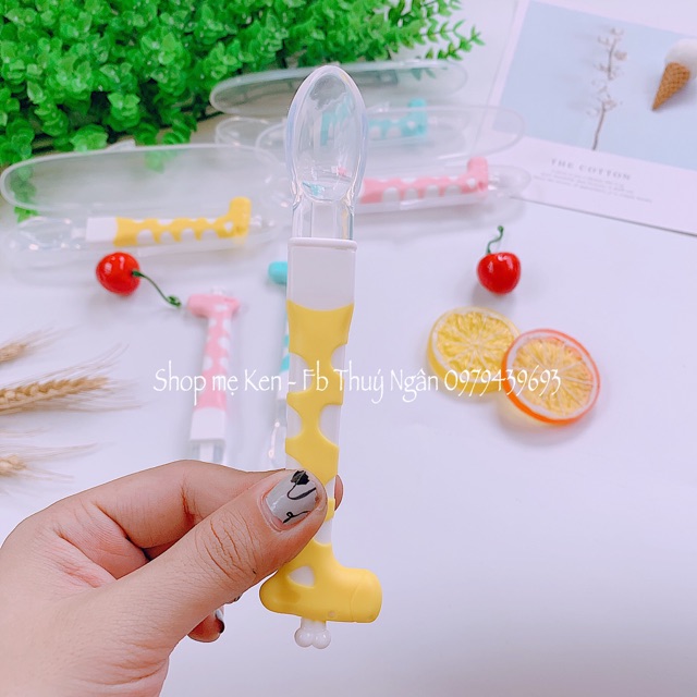 Thìa silicon ăn dặm hình hươu siêu mềm kèm hộp đựng