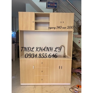 Tủ bếp dưới có bồn rửa liền bếp treo giành cho khách chung cư không được khoan tường