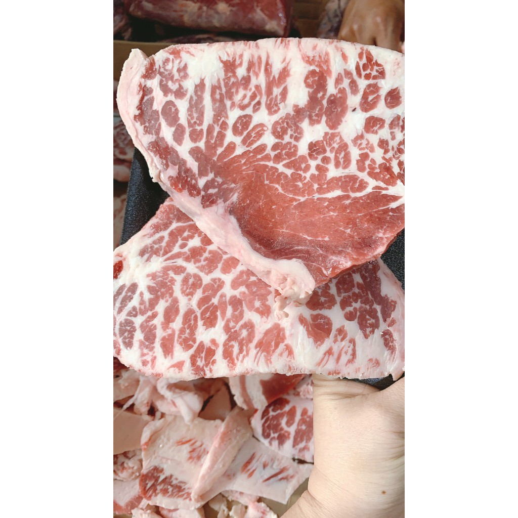 Gù bò Úc. 305.000/kg.  Quy cách cắt 2-2,5cm làm beefsteak hoặc thái mỏng 2mm nhúng lẩu   Xào. Nhúng dấm