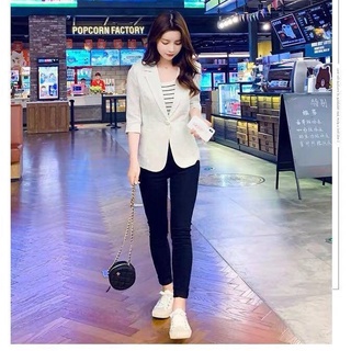 Áo khoác vest mỏng tay lửng dáng ôm phong cách Hàn Quốc thời trang công sở cho nữ