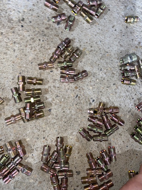 Sản phẩm gia đình làm: Combo 50 cái cút nối ren 12/14