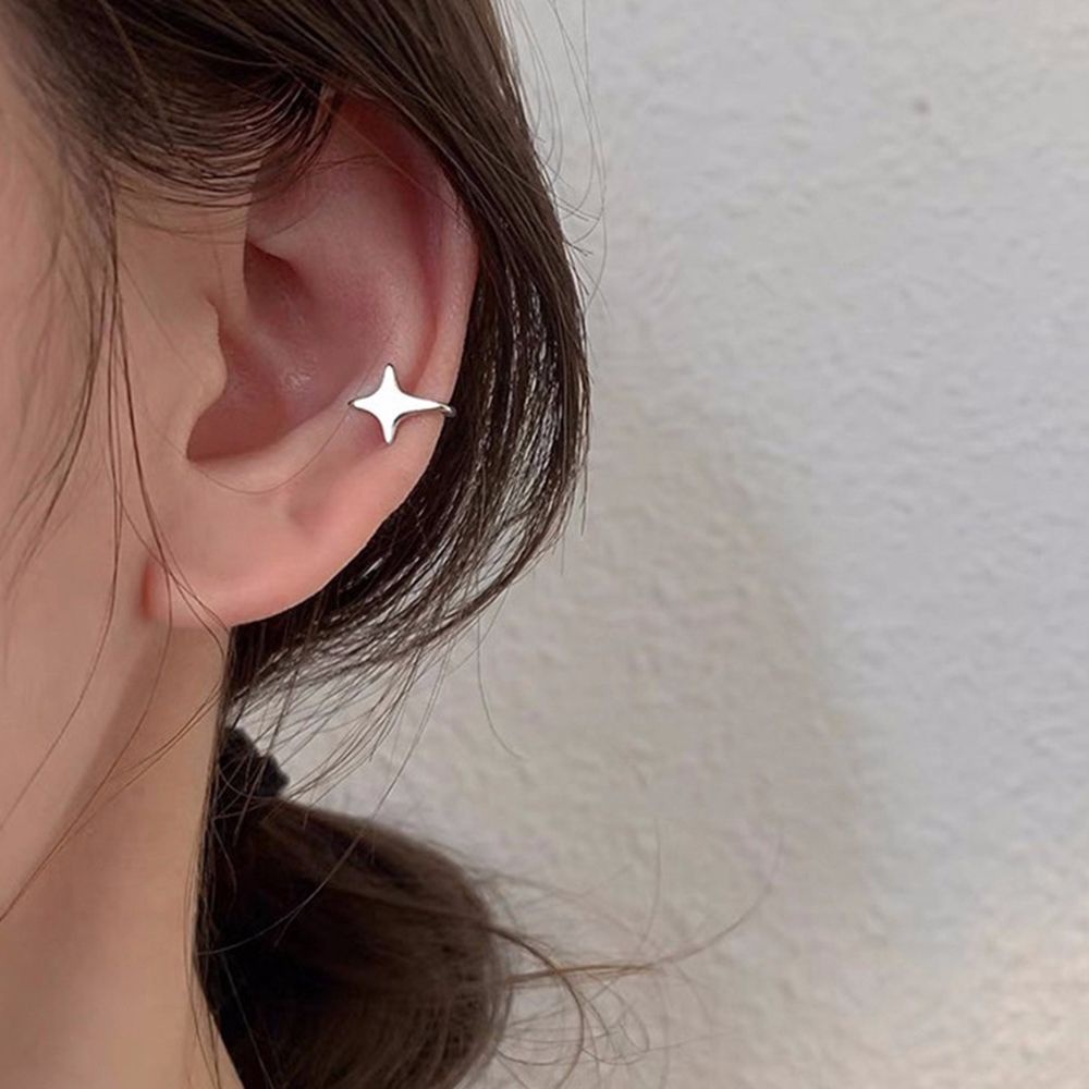 Bộ 2 khuyên tai dạng kẹp hình ngôi sao nhỏ nhiều màu sắc đơn giản phong cách hàn quốc cho nữ