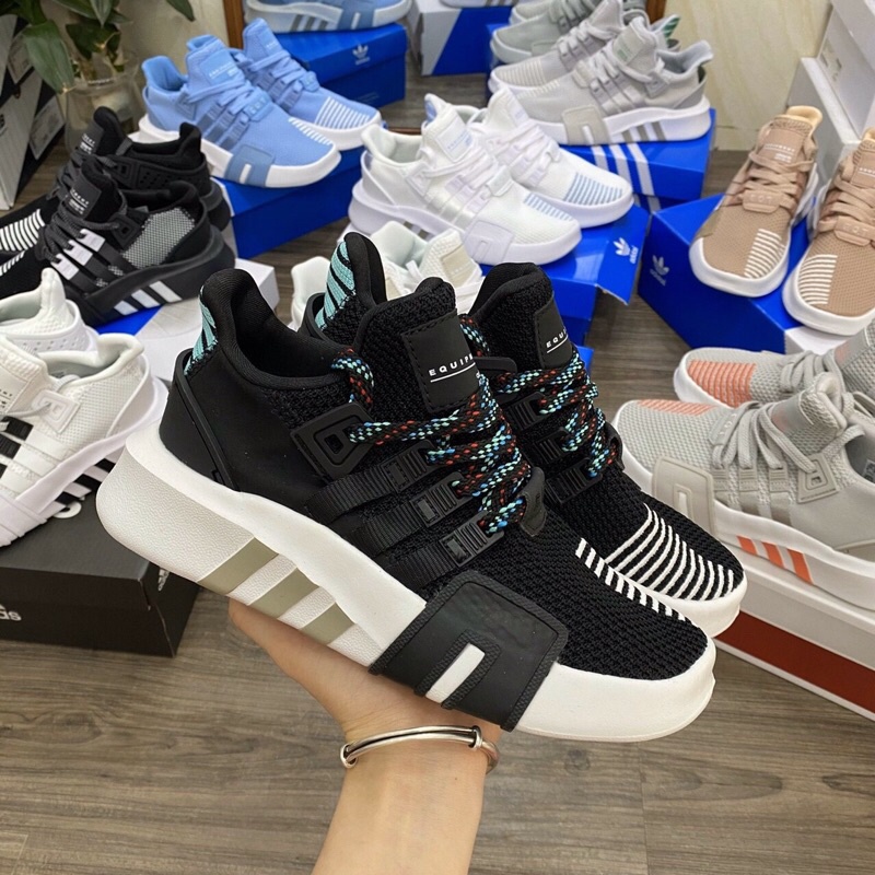 Giày EQT