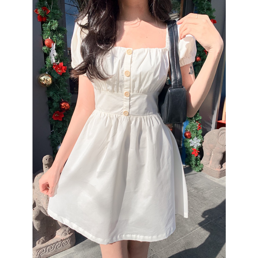 Đầm Yoona - Đầm cổ vuông nhún ngực nút gỗ | BigBuy360 - bigbuy360.vn