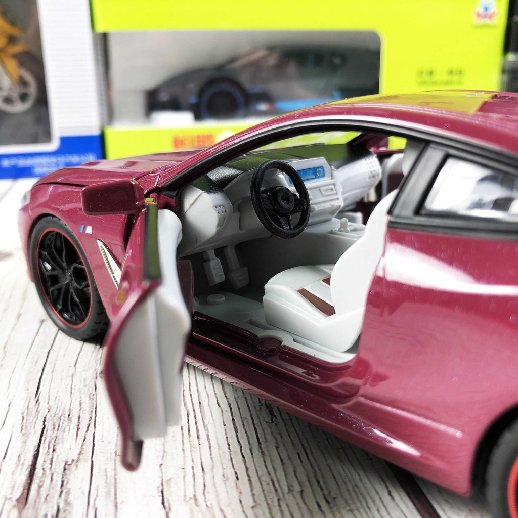 Mô hình tĩnh hợp kim tỉ lệ 1:24 BMW 840i Gran Coupe hãng Hengtang Model có 2 cửa, nắp capo và cốp sau mở được