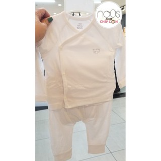 Nous cài lệch newborn trắng