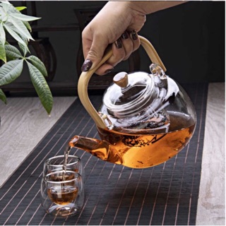 Ấm thuỷ tinh lõi lọc quai gỗ 900ml
