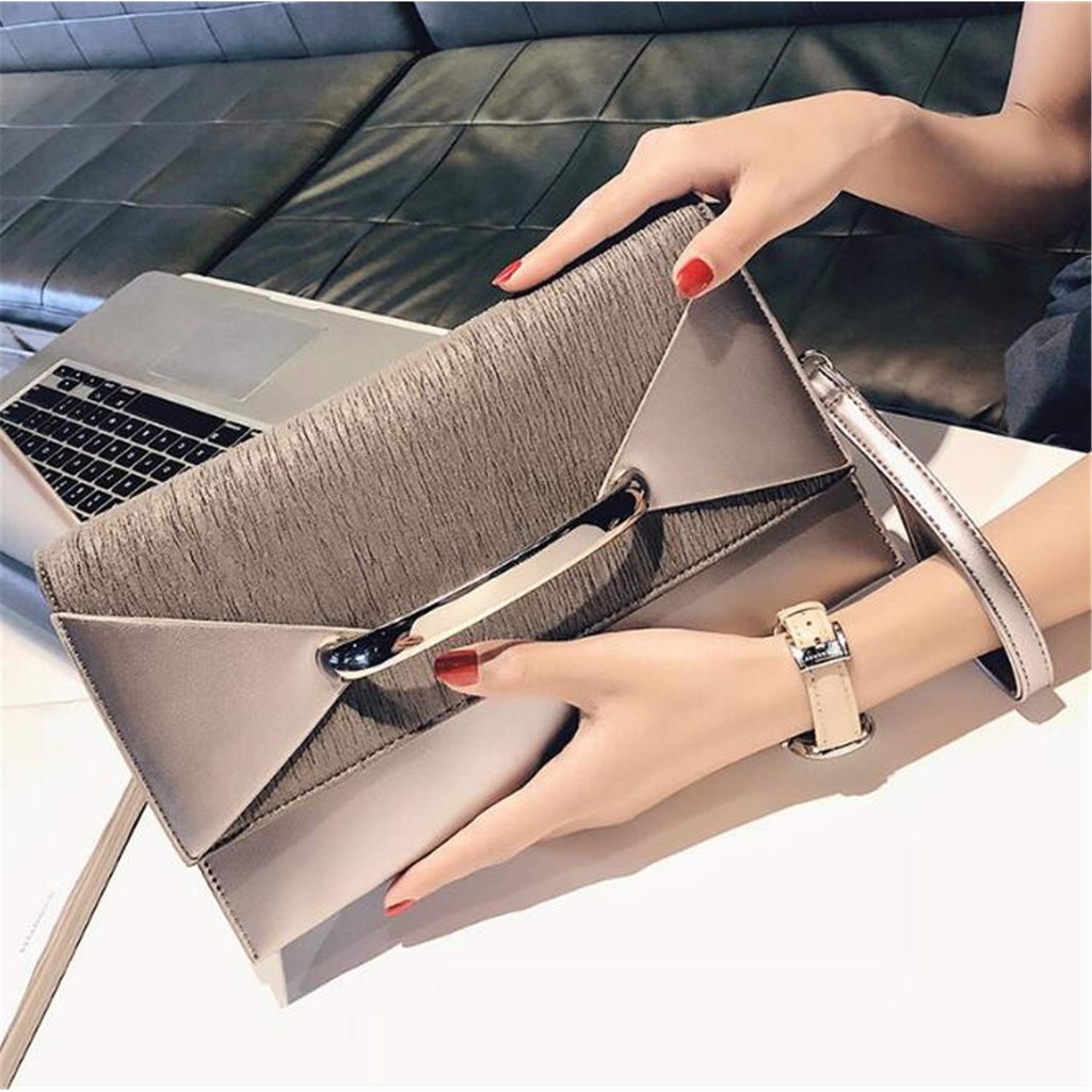 Ví cầm tay khóa kim loại kiểu dáng sang trọng | Clutch nữ