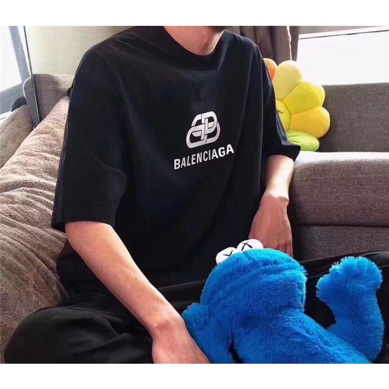 Áo Thun Tay Ngắn Cổ Tròn In Họa Tiết Thời Trang Cho Nam Và Nữ