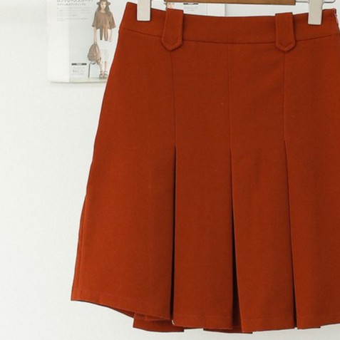 Chân Váy Ngắn MOMOCO, Thiết Kế Dáng Xòe Thanh Lịch M1878