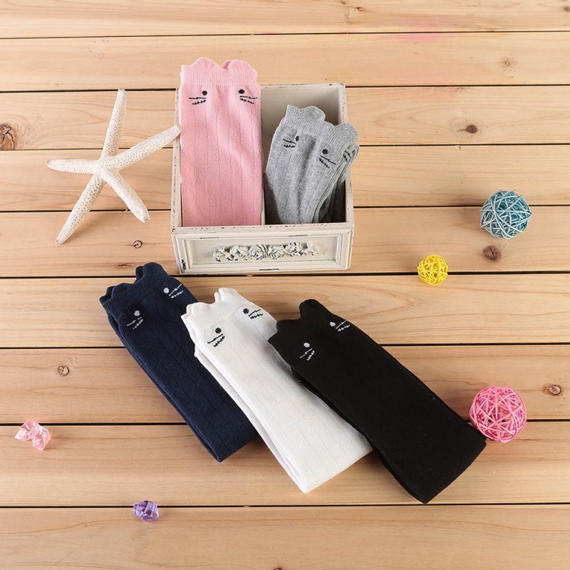 Tất cotton dài ngang gối họa tiết mèo xinh xắn cho bé gái