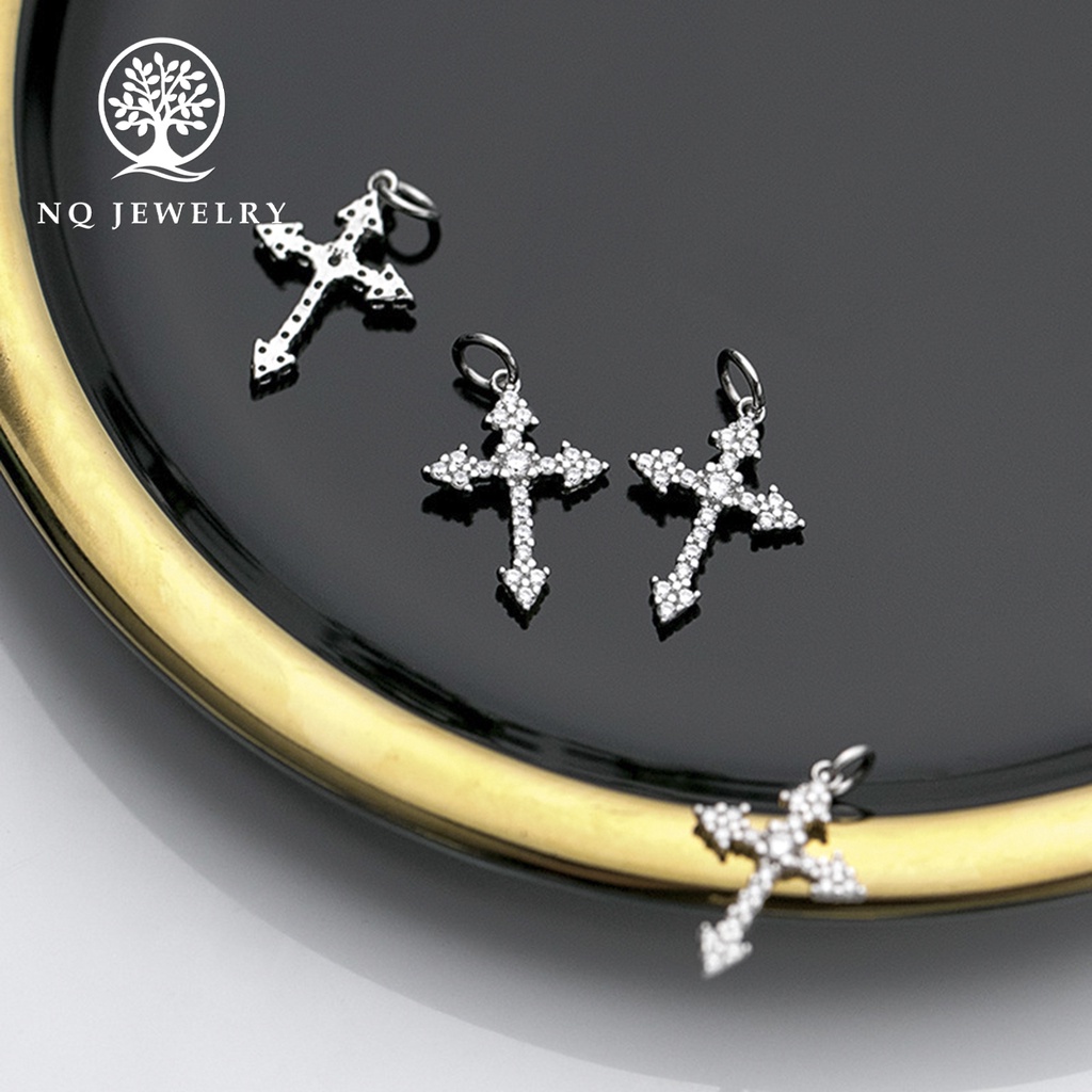 Charm bạc treo hình thánh giá họa tiết nổi - NQ Jewelry