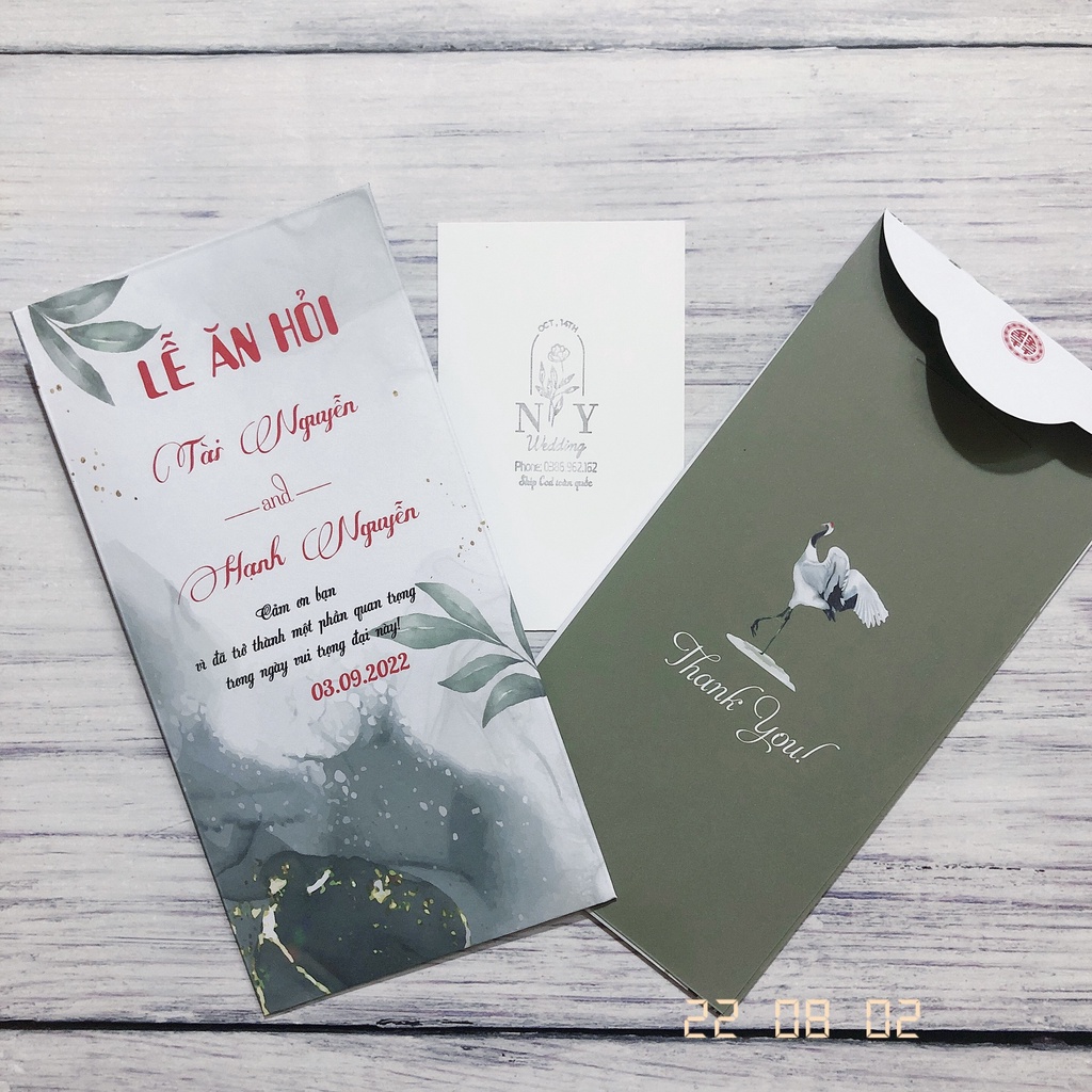 Bao lì xì đám cưới đẹp in tên dâu rể kèm lời cảm ơn đội bê tráp