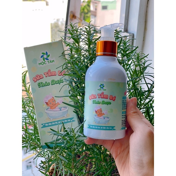 Sữa tắm bé thảo dược Mộc Tâm 200ml - Dịu nhẹ cho bé, an tâm cho mẹ