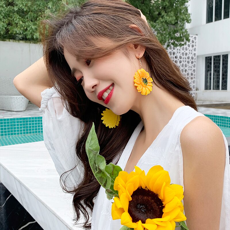 Bông Tai Hình Hoa Hướng Dương To thiết kế sang trọng Phong Cách Đi Biển