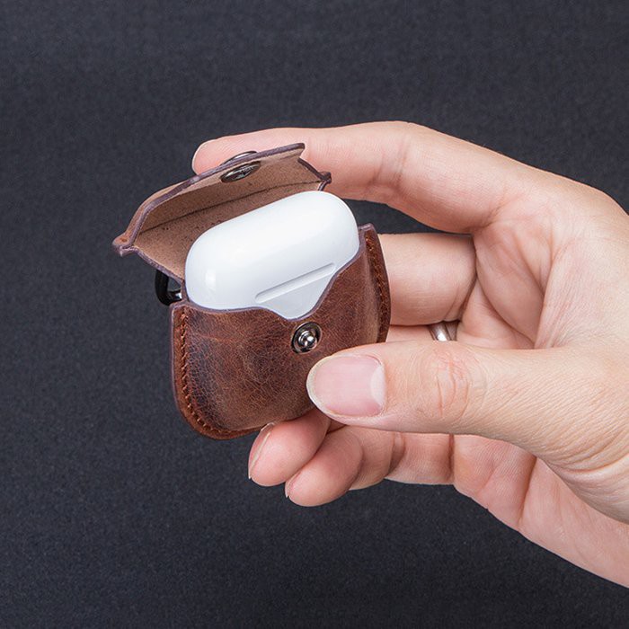 Bao da hộp sạc đựng Airpods khoét đáy da bò thật 100% có móc treo khóa