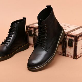 Giày Dr. Marten cao cổ da bò đen trơn