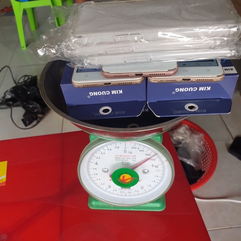 Điện thoại giá rẻ ngoại hình không đẹp chức năng hoạt động tốt