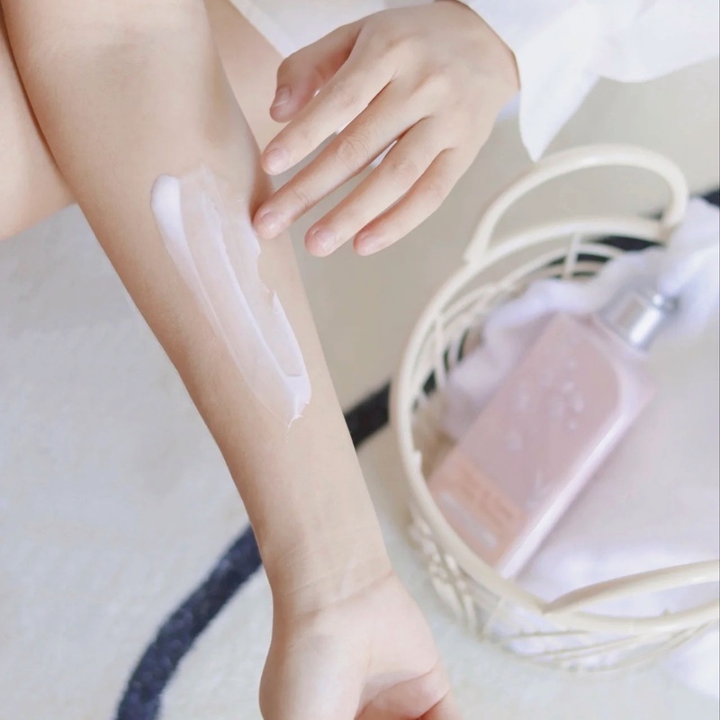 Sữa Tắm L'Occitane Chiết Xuất Hoa Anh Đào 250ML Dưỡng Ẩm Có Hương Thơm