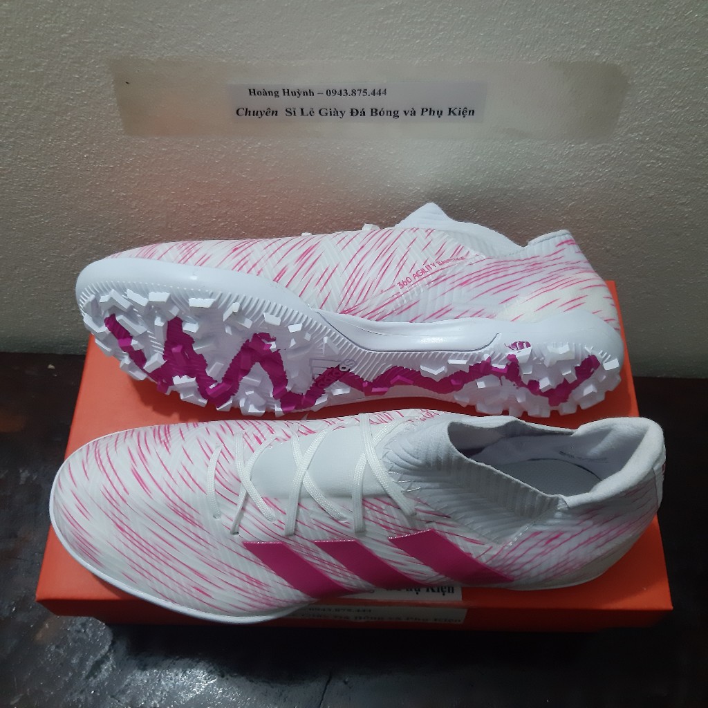 Giày đá bóng Nemeziz 18.3 TF trắng hồng