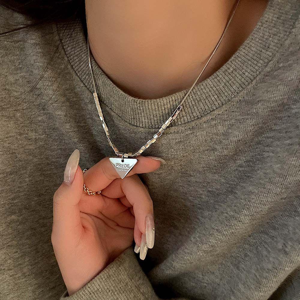 Vòng cổ Mặt Tam Giác Bằng Thép Titan Thời Trang Hàn Quốc Cho Nam Nữ