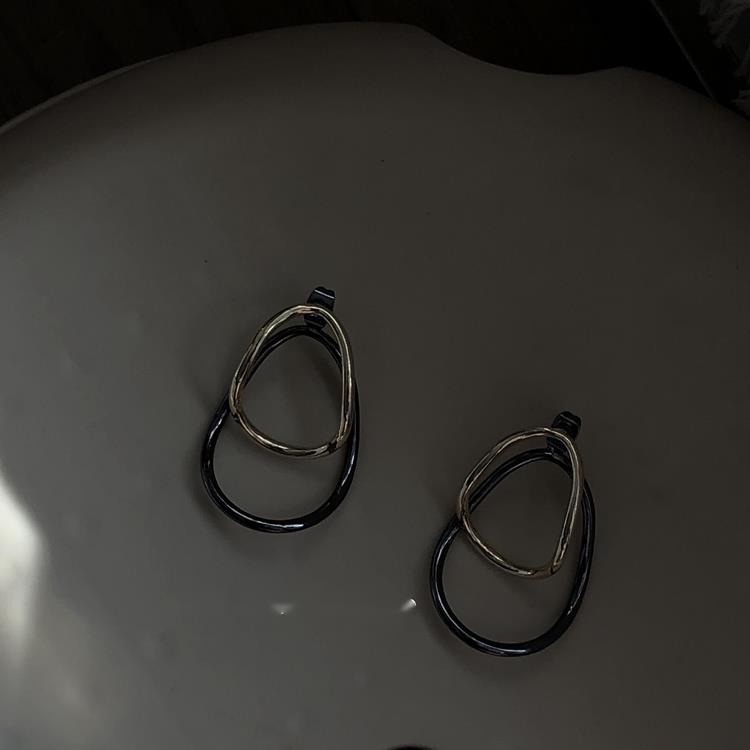 Khuyên Tai Hình Giọt Nước oval Tối Giản Màu Sắc Tương Phản Phong Cách Tối Giản Thời Trang Mùa Hè