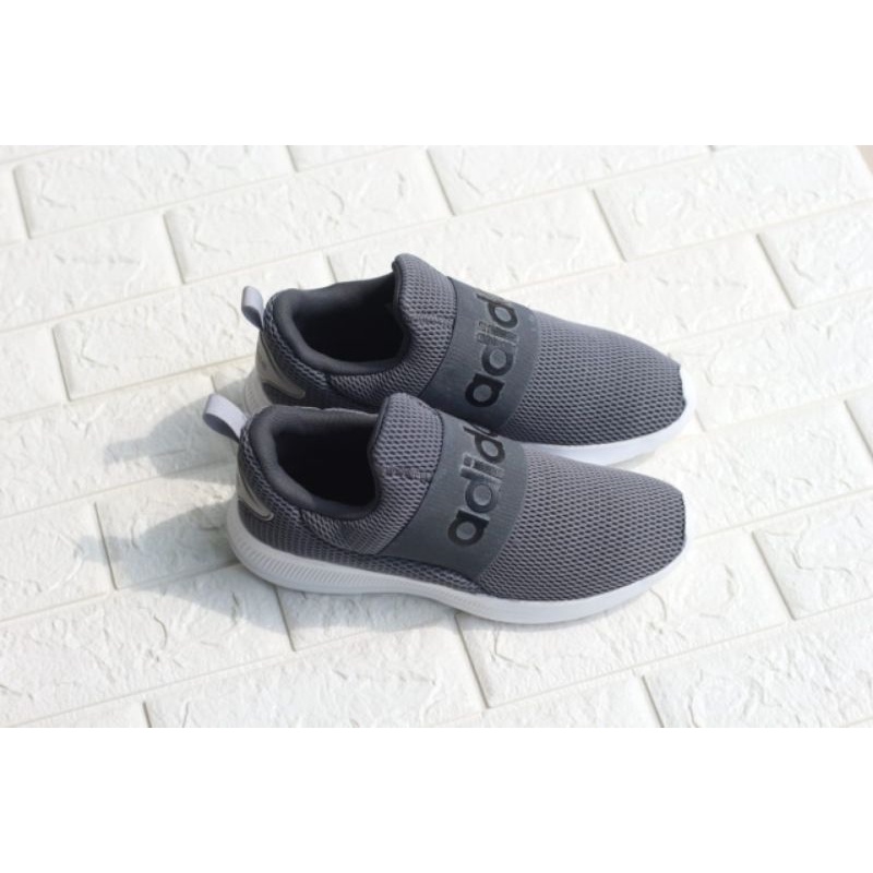 Giày thể thao Adidas SLIP ON CLN xám