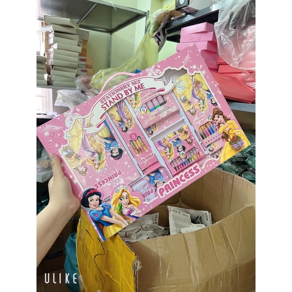 HỘP MÀU QUÀ TẶNG YOYO - ĐỒ CHƠI TẶNG 1/6 CHO BÉ YÊU CỰC ĐẸP