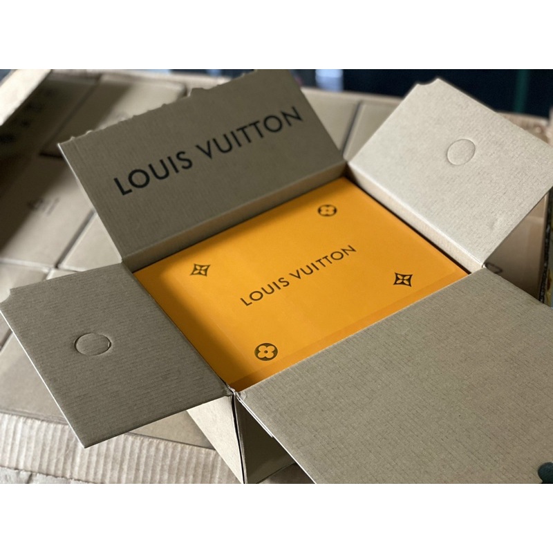 TÚI L—V VANITY SPSL FULLBOX NAM CHÂM 2 LỚP