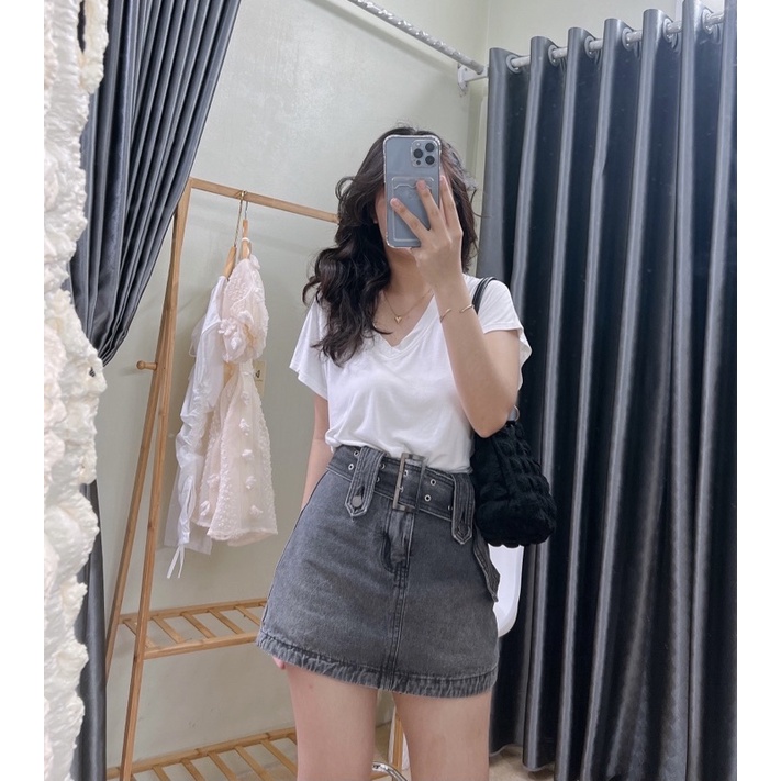 Áo thun cổ tim form vừa ,chất thun lạnh siêu mát