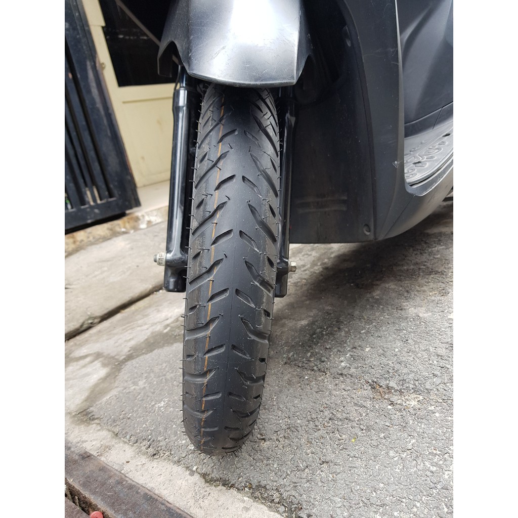 Vỏ lốp xe Michelin Pilot Street 2 cho SH Mode: trước 80/90-16 và sau 100/90-14, vỏ ko ruột - giá 1 cái