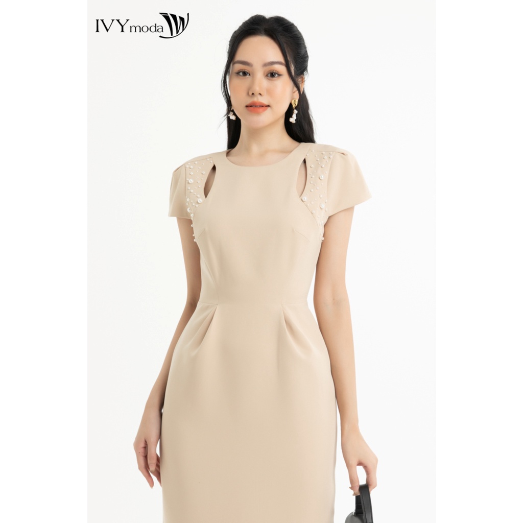 Đầm cut-out đính ngọc IVY moda MS 48M7695