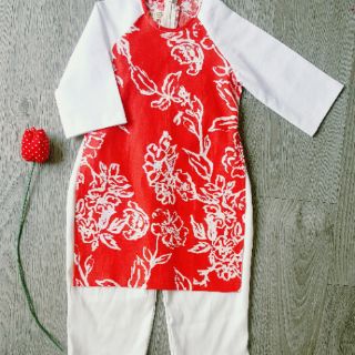 Áo dài linen hoa đỏ