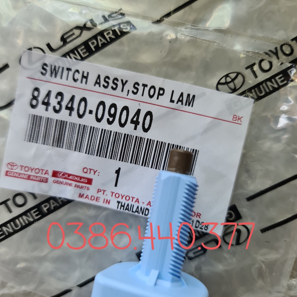 Công tắc chân phanh đèn phanh Vios Altis Camry