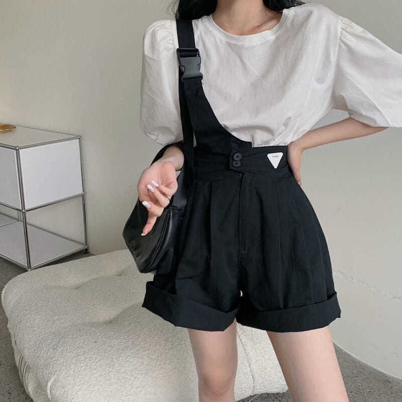 Set Áo Thun Trắng + Quần Short Lưng Cao Ống Rộng Thiết Kế Mới Thời Trang Mùa Hè Cho Nữ