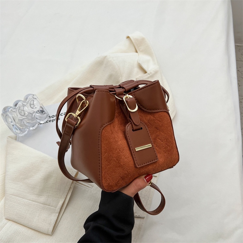 Túi Đeo Chéo Đa Năng Thời Trang Cá Tính