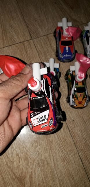 Hàng hot_Một chiếc xe bằng nhựa chạy bằng hơi rất đẹp