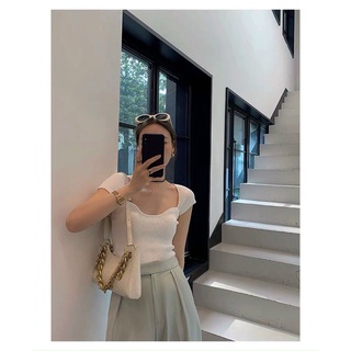 Áo len cổ vuông tay ngắn