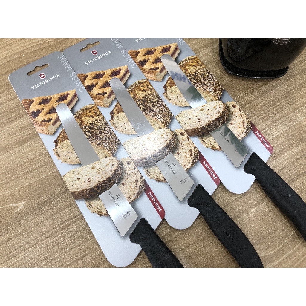 Dao cắt bánh mỳ bánh ngọt Victorinox Swiss Classic nhập khẩu từ Thuỵ Sỹ 22cm cán nhựa đen