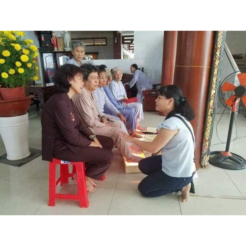 Hộp Đá Muối Ngâm Chân Himalaya Pakistan Gôm 1 Viên Mặt Cong/ 2 viên mặt cong