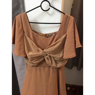 Đầm she’s màu nâu. Eo 74